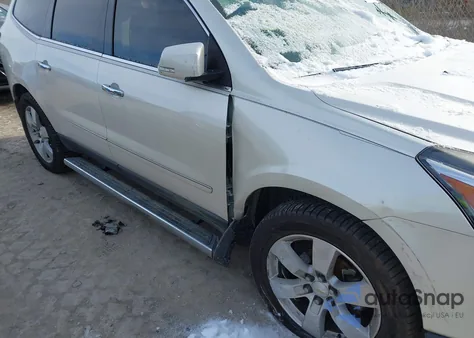 2015 Chevrolet Traverse Ltz z USA, uszkodzony, nr VIN 1GNKVJKD7FJ106388